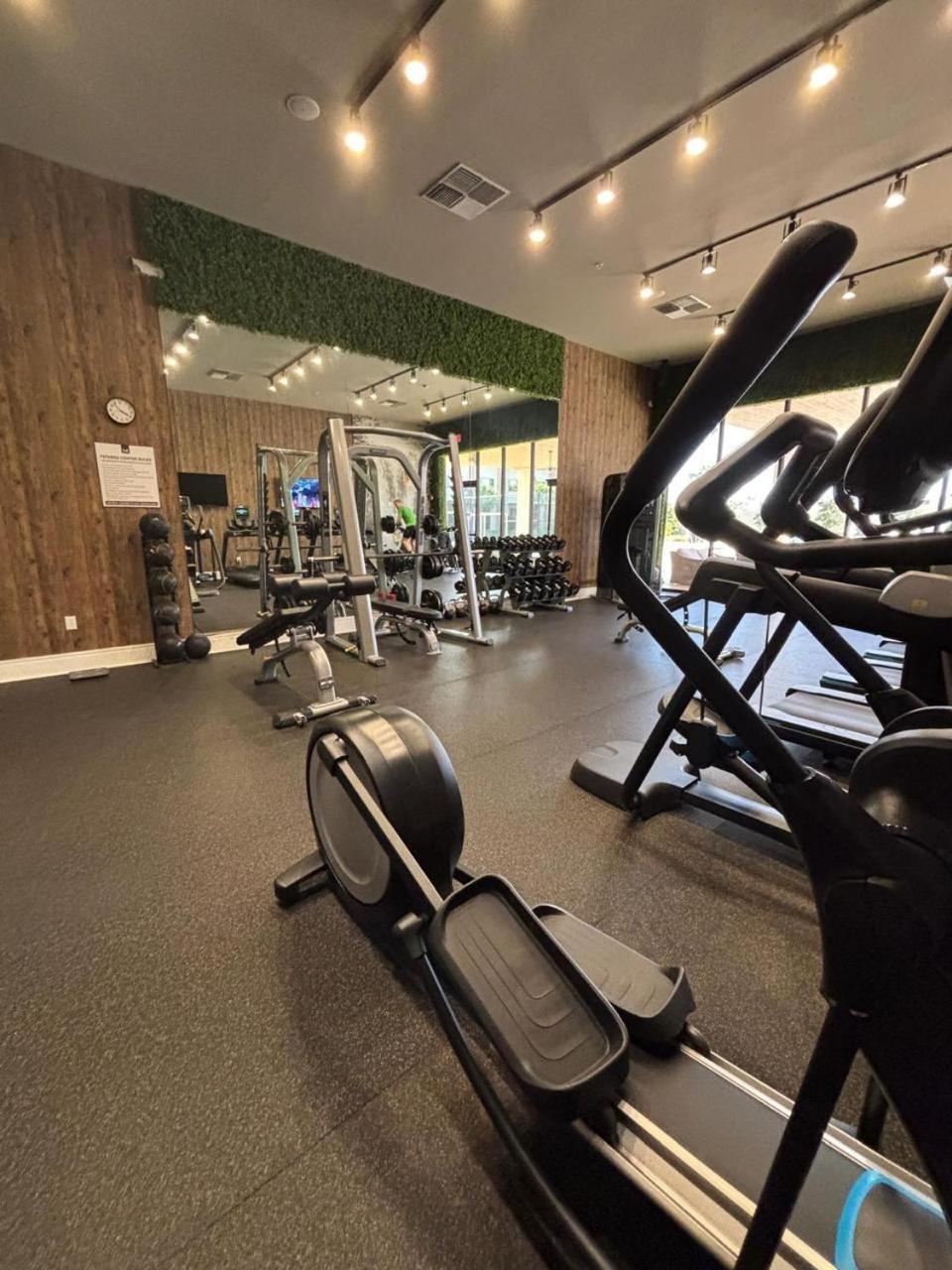 Luxury Home In Orlando With Private Hot Tub - 7 Min From Disney Parks - 3 Bedrooms And 4 Bathrooms! Экстерьер фото